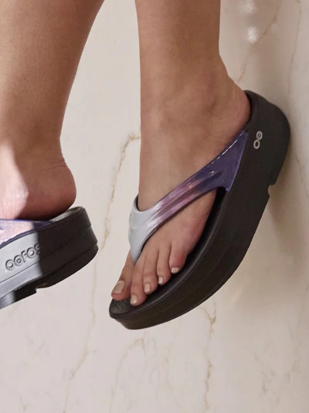 OOFOS OOmega OOlala Luxe Sandals, Calypso, Size 8